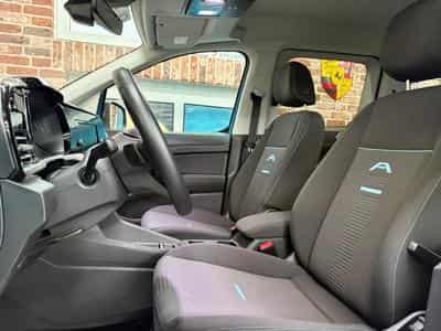 Ford Tourneo Tourneo Connect 2.0 TDCi 122cv Auto ACTIVE (2023) - Photo 5
