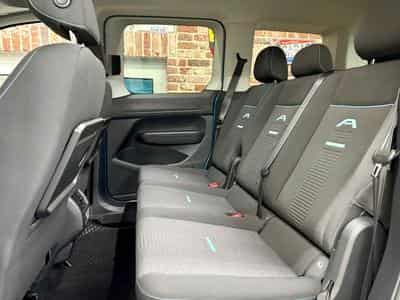Ford Tourneo Tourneo Connect 2.0 TDCi 122cv Auto ACTIVE (2023) - Photo 6