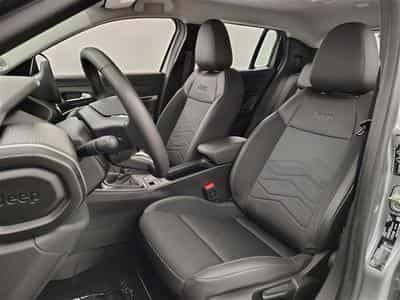 Jeep Avenger 1.2 Turbo Altitude *NAVI/CARPLAY/FULL LED/CAM360/JA18* (2024) - Photo 7