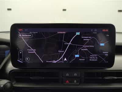 Jeep Avenger 1.2 Turbo Altitude *NAVI/CARPLAY/FULL LED/CAM360/JA18* (2024) - Photo 11