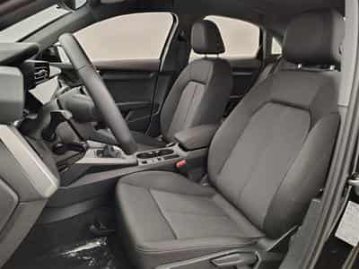 Audi A3 30 TDi Navi Cockpit / Led / PDC (2023) - Foto 7
