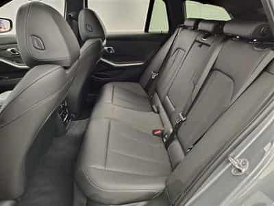 BMW 320 Touring 320iAS Pack M NAVI / FULL LED / PANO / CAMERA 360" (2025) - Photo 13