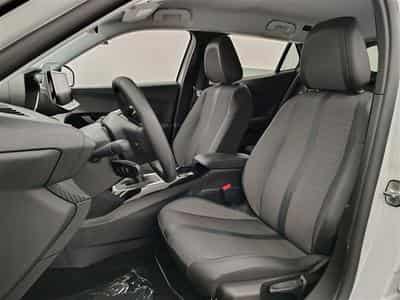 Peugeot 2008 1.2 PureTech Allure Pack S-CUIR/CARPLAY/LED/JA17/PDC/CAMERA (2022) - Photo 7