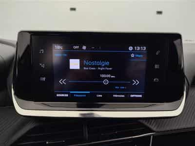 Peugeot 2008 1.2 PureTech Allure Pack S-CUIR/CARPLAY/LED/JA17/PDC/CAMERA (2022) - Photo 11