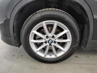 BMW X1 1.5i sDrive18 Business NAVI/FULL LED/TO PANO/JA17/PDC/CAMERA (2021) - Foto 6
