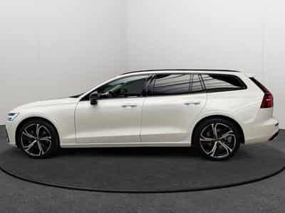 Volvo V60 B4 Ultra Dark / Essence (2025) - Foto 2