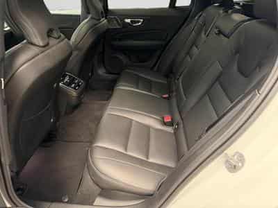 Volvo V60 B4 Ultra Dark / Essence (2025) - Foto 13