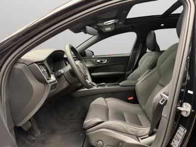 Volvo V60 B4 Ultra Dark / Essence (2025) - Foto 10
