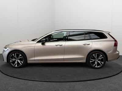 Volvo V60 B4 Plus Dark / Essence 2026 (2025) - Foto 2