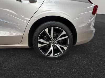 Volvo V60 B4 Plus Dark / Essence 2026 (2025) - Foto 14