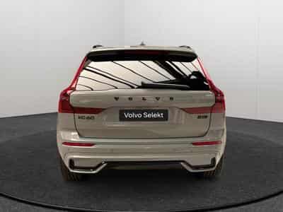 Volvo XC60 Facelift B5 AWD Plus Black Edition / Essence 2026 (2025) - Foto 4