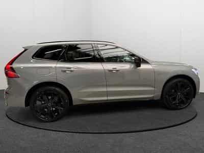 Volvo XC60 Facelift B5 AWD Plus Black Edition / Essence 2026 (2025) - Foto 6