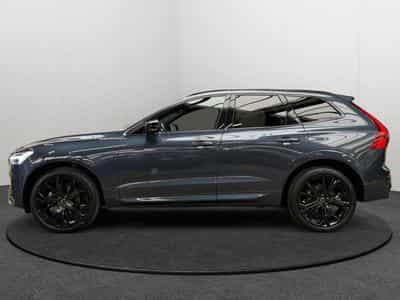 Volvo XC60 Facelift B5 AWD Black Edition Ultra / Essence 2026 (2025) - Foto 2