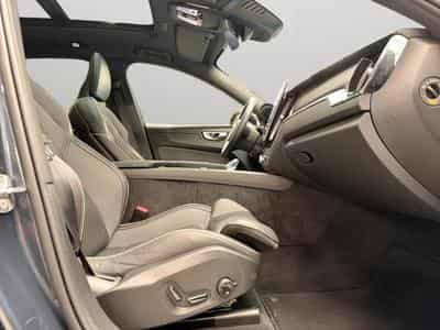 Volvo XC60 Facelift B5 AWD Black Edition Ultra / Essence 2026 (2025) - Foto 15