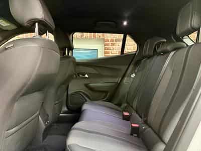 Peugeot 2008 e-2008 136cv 50KW/h ALLURE Navig/LED/ACC/ALU17 (2023) - Foto 6
