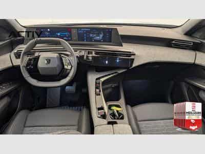 Peugeot 3008 Hybrid 145 e-DCS6 Allure (2025) - Photo 13