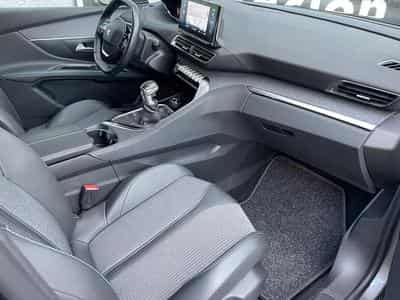 Peugeot 5008 1.5 BLUEHDI 130 ALLURE I-COCKPIT GPS 7PL (2021) - Foto 9