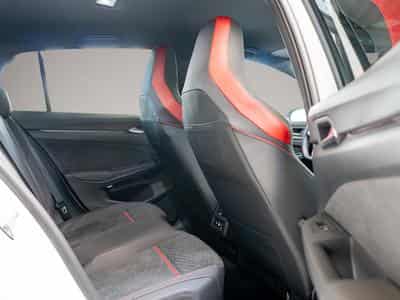VW Golf (2026) - Photo 4