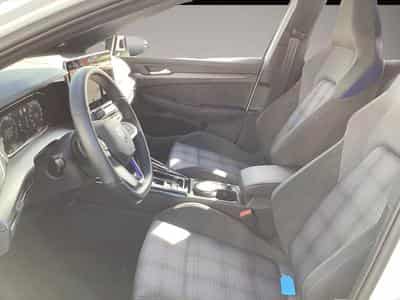 VW Golf (2025) - Photo 7