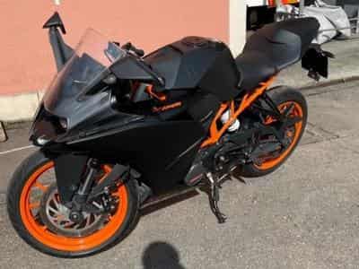 KTM RC 125 (2015) - Foto 1