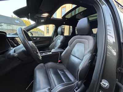 Volvo XC60 B5 235 AWD 235 R-Design / Black Design (2022) - Photo 6