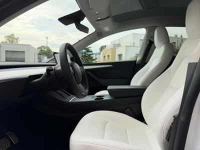 Tesla Model Y Long Range AWD | Acceleration Boost (2022) - Photo 3