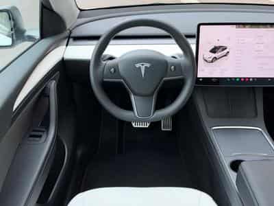 Tesla Model Y Long Range AWD | Acceleration Boost (2022) - Photo 5