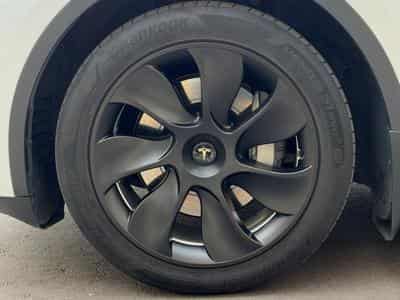 Tesla Model Y Long Range AWD | Acceleration Boost (2022) - Photo 12
