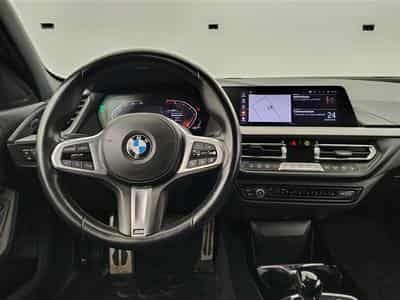 BMW 118 118iA Pack M NAVI / CAMERA / CARPLAY / SHADOW LINE (2022) - Photo 9