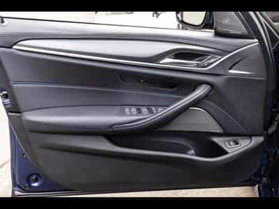 BMW M550 LIMOUSINE (G30) XDRIVE 530 CH - SERVICE INCLUSIVE 05/2029 - (2022) - Foto 10