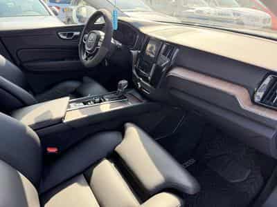 Volvo XC60 D4 190 Geartronic (2020) - Foto 3