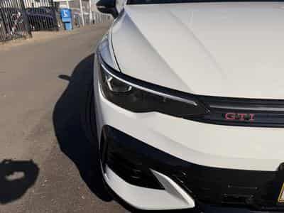 VW Golf GTI 300 Clubsport DSG (2026) - Foto 9