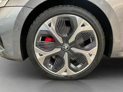 Skoda Octavia Rs+DSG+P.Assisted-Drive+LM19+Head-Up+View-360°+Led+Navi (2025) - Foto 8