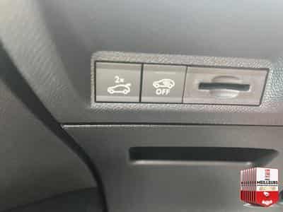 Peugeot 3008 1.2 HYBRID 136 GT E-DCS6 (2025) - Foto 12