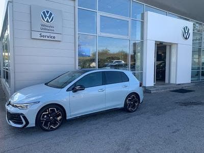 VW Golf R-LINE BLACK STYLE 1.5eTSI 150CV DSG7 (2026) - Foto 1