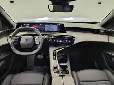 Peugeot 3008 1.2 Hybrid 136Cv e-DCS6 Allure S-CUIR / NAVI / CARPLAY (2025) - Foto 8