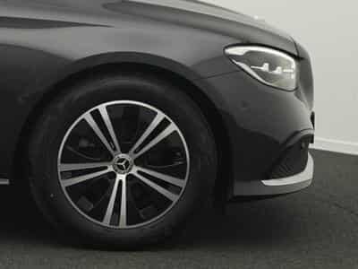 Mercedes E 200 d Avantgarde LED+AHK+Kamera (2023) - Foto 8