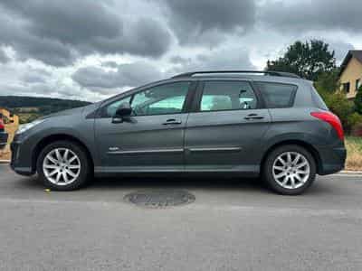 Peugeot 308 SW (2010) - Photo 1