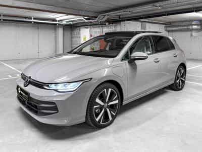 VW Golf Golf VIII FACELIFT Lim. 1.5 TSI eHybrid 150 kW Life (2026) - Photo 1
