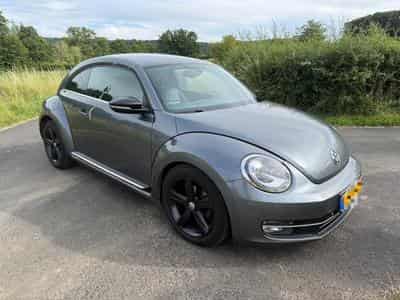 VW Beetle 2.0 TDI BMT Sport DSG (2015) - Photo 1
