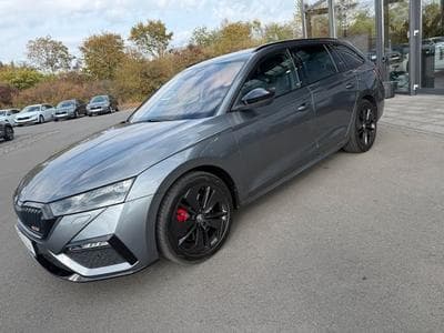 Skoda Octavia Octavia 2,0TSi Kombi RS Massage Alcantara Matrix (2023) - Foto 1