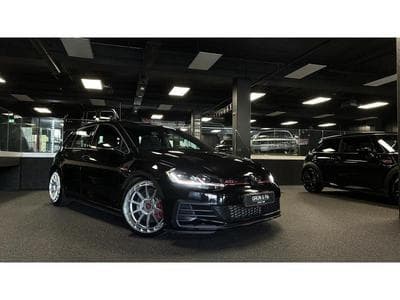 VW Golf VII GTI Performance (2019) - Photo 1