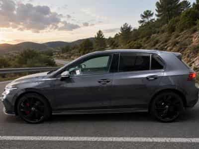 VW Golf GTE (2022) - Photo 1