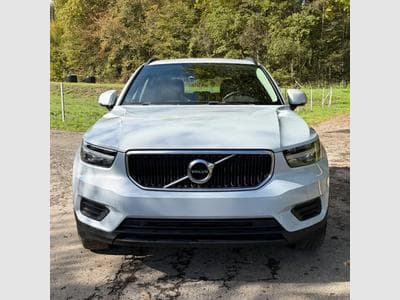 Volvo XC40 Momentum Core (2021) - Photo 1