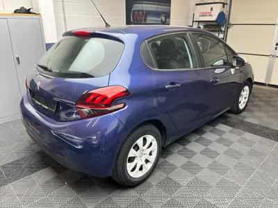 Peugeot 208 Like 1.6 hdi (2017) - Photo 1