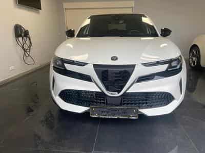 Alfa-Romeo Junior Ibrida Speciale (2025) - Photo 1