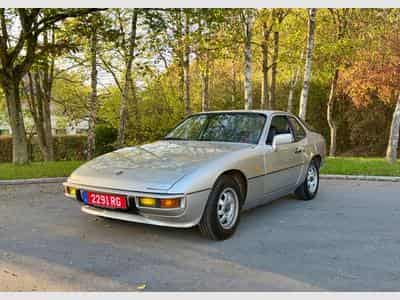 Porsche 924 2.0 5vitesses (1982) - Photo 1