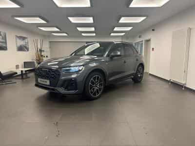 Audi Q5 S line 55 TFSI e quattro 367 CH / 270 KW S tronic (2023) - Photo 1