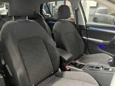 VW Golf 1.5 eTSI Life DSG 150HP (2023) - Photo 12