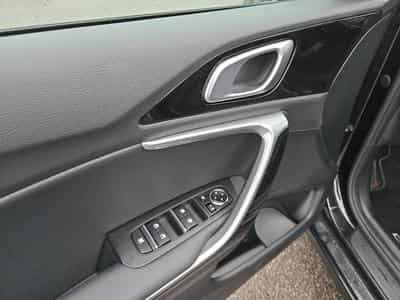 Kia Ceed Pulse 1.0 T-GDi 100 MHEV DCT7 (2025) - Foto 12